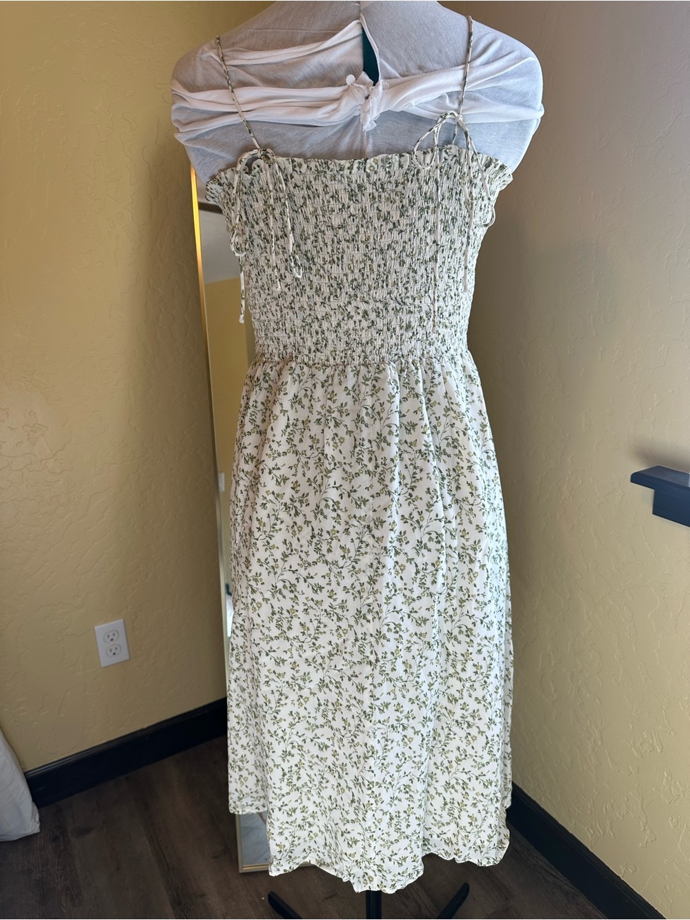 Reformation Sable Smocked Bodice Midi Dress - Size L - Picture 3 of 7